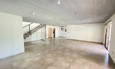 GRAN CASA EN VENTA EN DOÑA MATILDE - MACHALI