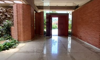 ESPECTACULAR RESIDENCIA CASA CON PISCINA