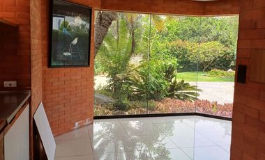 ESPECTACULAR RESIDENCIA CASA CON PISCINA