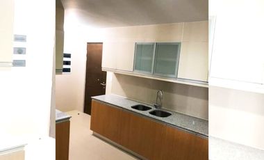 SEMI FURNISHED 4 BEDROOM UNIT FOR RENT IN UPTOWN RITZ RESIDENCE