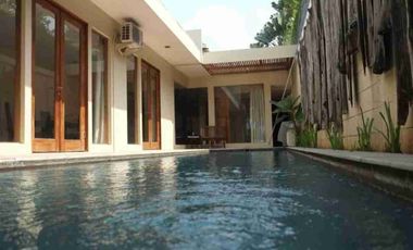 Rumah disewakan di Citraland, RW 04, Jeruk, Lakarsantri, Surabaya, Jawa Timur