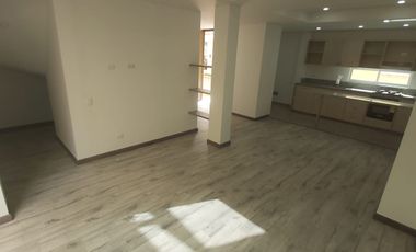 SE ARRIENDA CASA EN CHIA LA FAGUA