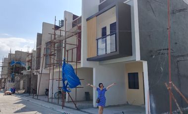 Malanday Valenzuela Brand New Townhouse 3 BR, 2 T&B, with front parking