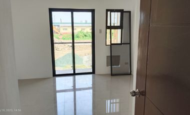 Malanday Valenzuela Brand New Townhouse 3 BR, 2 T&B, with front parking
