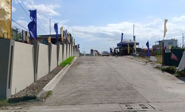 Malanday Valenzuela Brand New Townhouse 3 BR, 2 T&B, with front parking
