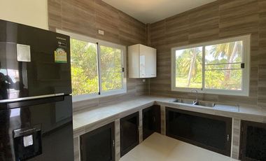 Koh Chang - Modern 3-bedroom beachfront-house on 1.200 m2 at a peaceful fishing village