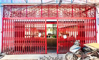 Best Investment in Prime Area!! Shophouse for SALE in Sarmpeng Market, Near Yaowarat Road, Near ChinaTown