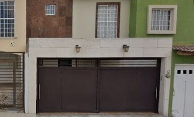 Casa en venta con gran plusvalía de remate dentro de José María Velasco 417, Fraccionamiento Lomas de Santa Anita, Aguascalientes