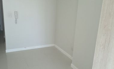 Rush Sale Mandani Bay Studio Unit Cebu