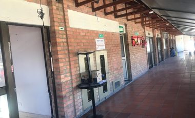 Locales en Centro Comercial Aleros de la Sabana, Chia, c.v 1841