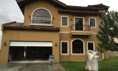 4 Bedroom house for lease at Portofino Heights, Daang Hari