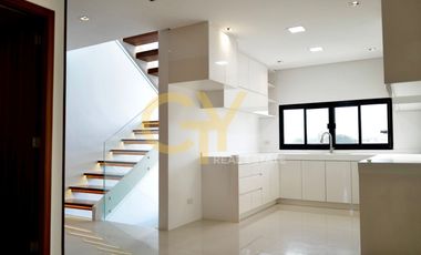 BRAND NEW House and Lot for Sale Multinational Village, Parañaque Townhouse