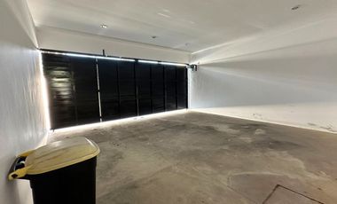 Excelente casa moderna de 2 plantas en privada