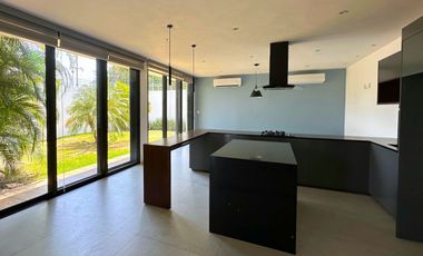 Excelente casa moderna de 2 plantas en privada