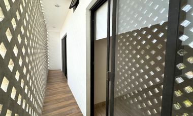 Excelente casa moderna de 2 plantas en privada