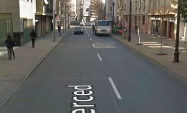 Se Vende estacionamiento con Bodega en Centro de Santiago