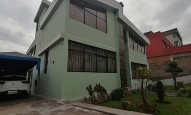 Amplia casa en Venta ideal para Casa Rentera