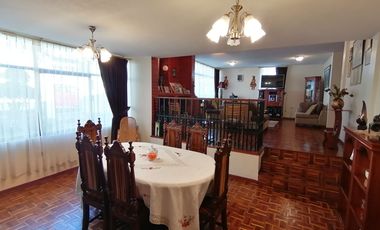 Amplia casa en Venta ideal para Casa Rentera