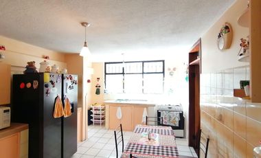Amplia casa en Venta ideal para Casa Rentera
