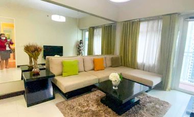An elegant and 1BR Condo Unit for lease at Two Serendra