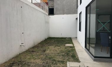 LINDA CASA  EN  San Salvador Tizatlalli