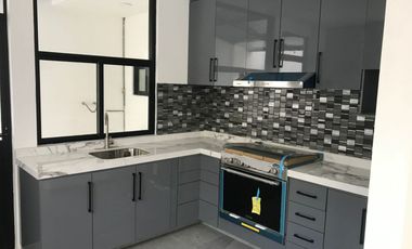 LINDA CASA  EN  San Salvador Tizatlalli