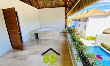 Villa en venta con alberca y palapa en la exclusiva zona Diamante de Acapulco