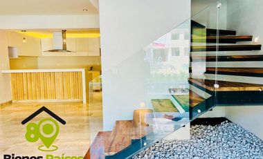 Villa en venta con alberca y palapa en la exclusiva zona Diamante de Acapulco