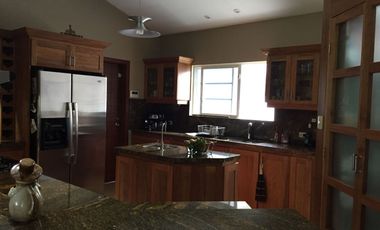🏡VENDO HERMOSA CASA CON TERRENO 3 DORMITORIOS BARRIO LA MONTANA EN SHEL VIA PUYO BAÑOS