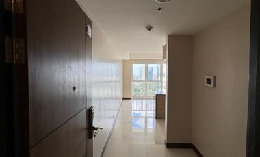 1 BEDROOM WITH BALCONY FOR SALE NEAR BGC RENT TO OWN