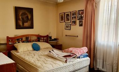 Amplia Casa Villa Macul a pocas cuadras Metro y Mall Quilin 6 Habitaciones