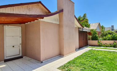 Amplia Casa Villa Macul a pocas cuadras Metro y Mall Quilin 6 Habitaciones