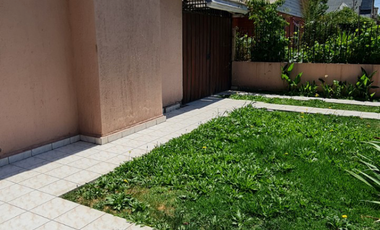 Amplia Casa Villa Macul a pocas cuadras Metro y Mall Quilin 6 Habitaciones