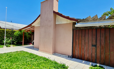 Amplia Casa Villa Macul a pocas cuadras Metro y Mall Quilin 6 Habitaciones