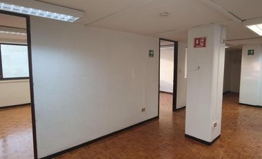 Nápoles Oficina en Venta