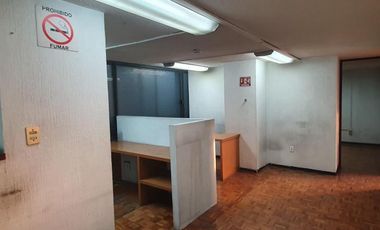 Nápoles Oficina en Venta