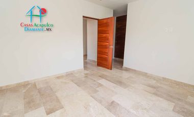 ¡Casa para estrenar! Roof garden con jacuzzi. Salida al jardín y alberca