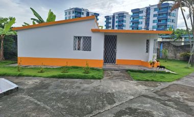 VENTA CASA EN TONSUPA ESMERALDAS, DENTRO DE CONJUNTO VACACIONAL CERCA A LA PLAYA