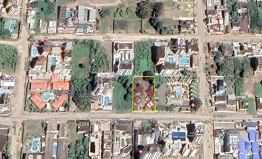 VENTA CASA EN TONSUPA ESMERALDAS, DENTRO DE CONJUNTO VACACIONAL CERCA A LA PLAYA