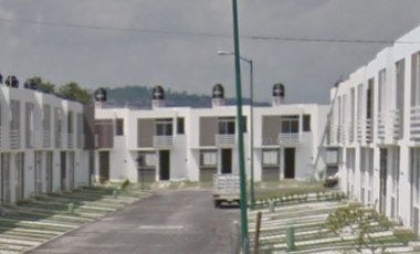 CASA EN REMATE EN CONDOMINIO VILLARMONIA