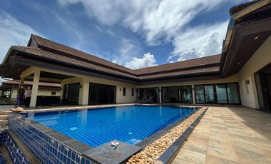 beachfront 3-bedroom Thai-Balinese style of pool villa for sale in Had yao, Krabi