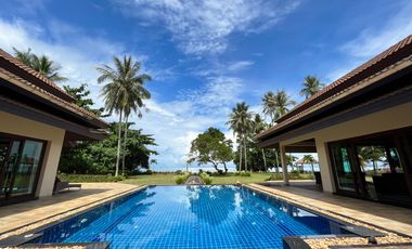 beachfront 3-bedroom Thai-Balinese style of pool villa for sale in Had yao, Krabi