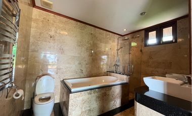 beachfront 3-bedroom Thai-Balinese style of pool villa for sale in Had yao, Krabi