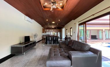 beachfront 3-bedroom Thai-Balinese style of pool villa for sale in Had yao, Krabi