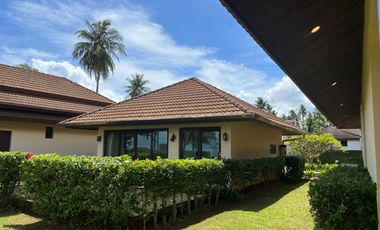 beachfront 3-bedroom Thai-Balinese style of pool villa for sale in Had yao, Krabi