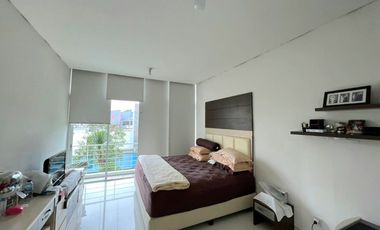 Dijual Rumah di Tomang De Oaze Residence Ada Fasilitas Pool Hadap Timur