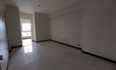 2 bedroom in Sheridan Towers for lease