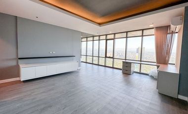 Repriced! The Viridian at Greenhills | 5BR Penthouse Unit For Sale