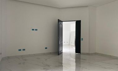 44930 Casa en arriendo en el sector Loma del Esmeraldal
