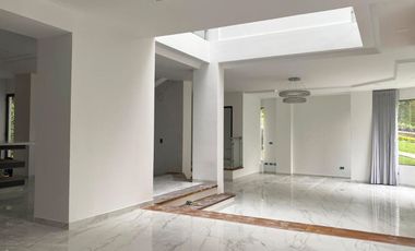 44930 Casa en arriendo en el sector Loma del Esmeraldal